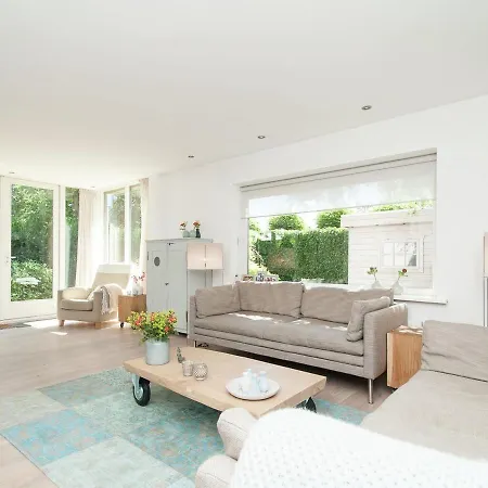 Marjolein Holiday home *